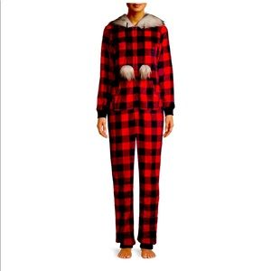 Super soft onesie. Size medium